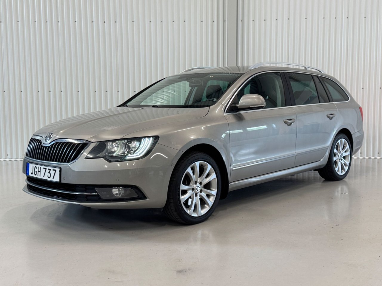 Škoda Superb Kombi 2.0 TDI 4x4 DSG Sekventiell, 170hk, 2014