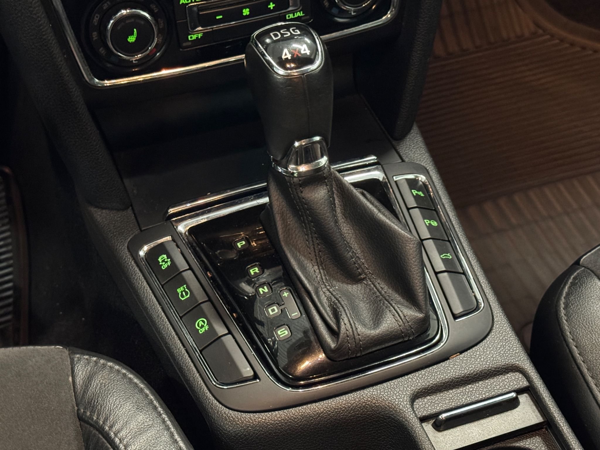 Škoda Superb Kombi 2.0 TDI 4x4 DSG Sekventiell, 170hk, 2014