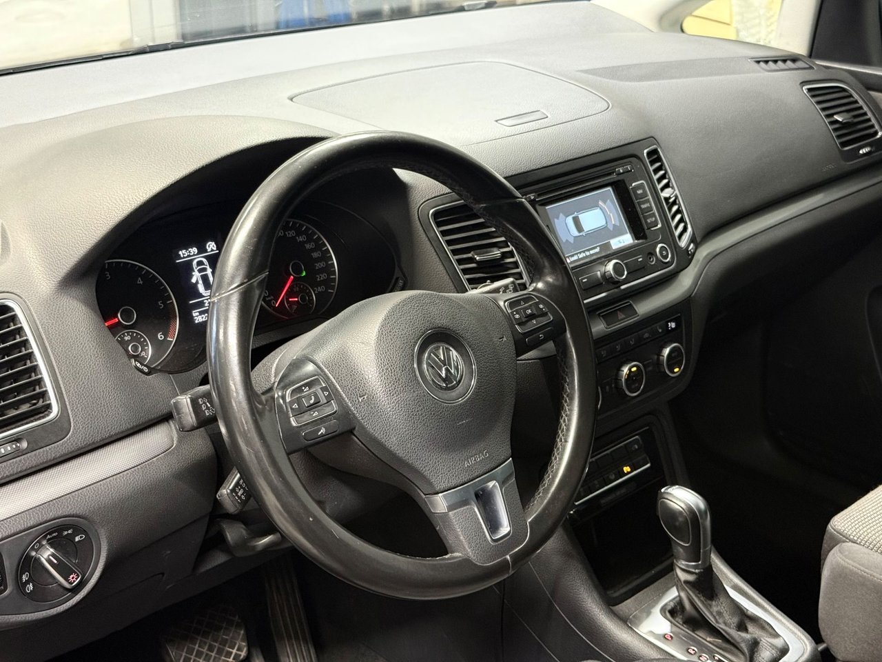 Volkswagen Sharan 7-seater 2.0 TDI DPF BMT DSG Sequential, 140hp, 2013