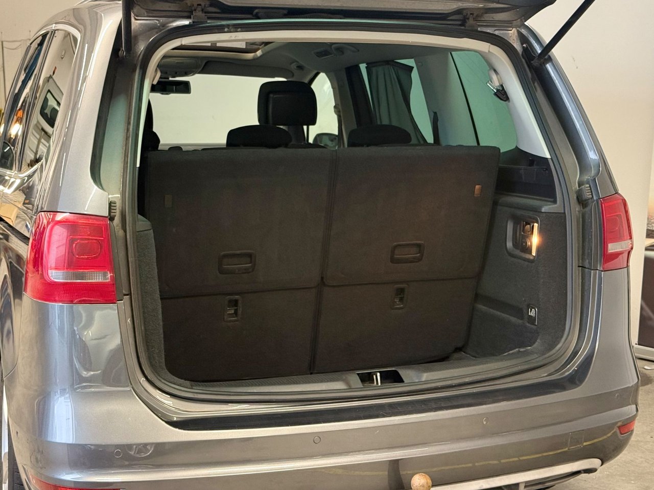 Volkswagen Sharan 7-seater 2.0 TDI DPF BMT DSG Sequential, 140hp, 2013