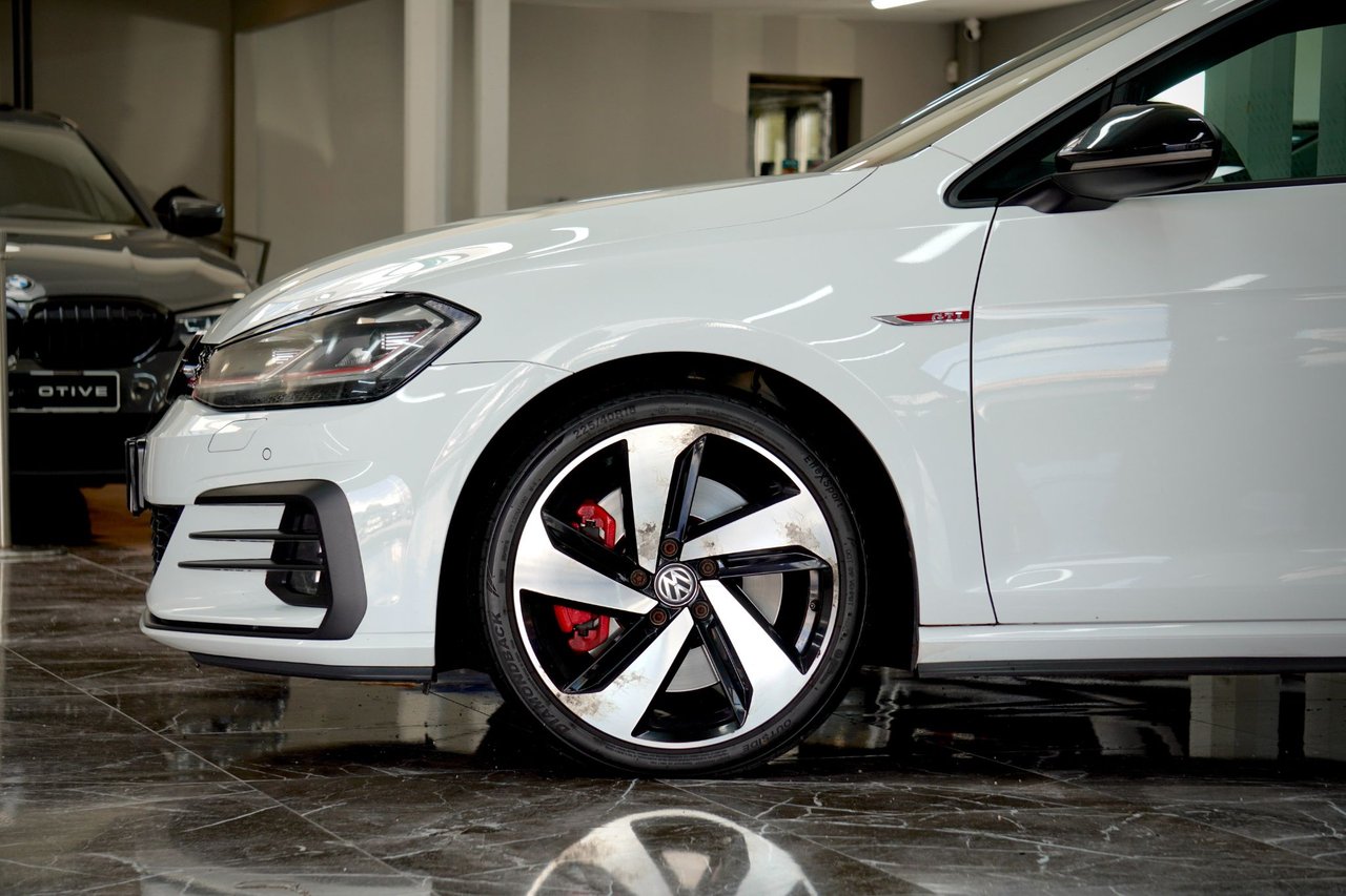 Volkswagen Golf 5-door GTI Performance 2.0 TSI BMT DSG sekvensiell, 7-trinn, 245ps, 2017