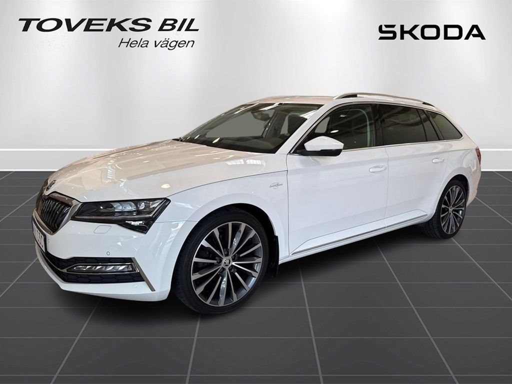 Škoda Superb iV Combi 1.4 TSI iV DSG Sekventiell, 218hk, 2021
