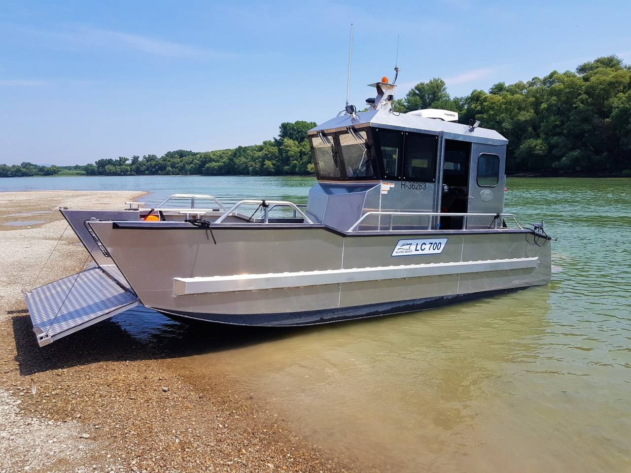 ALUTEC L7 Landing Craft arbet...