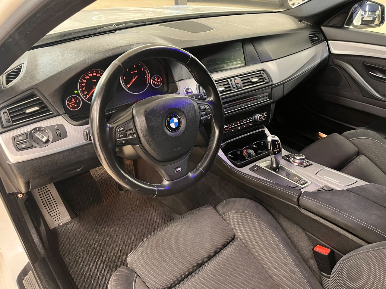 BMW 520d Touring Steptronic, 184hk, 2011