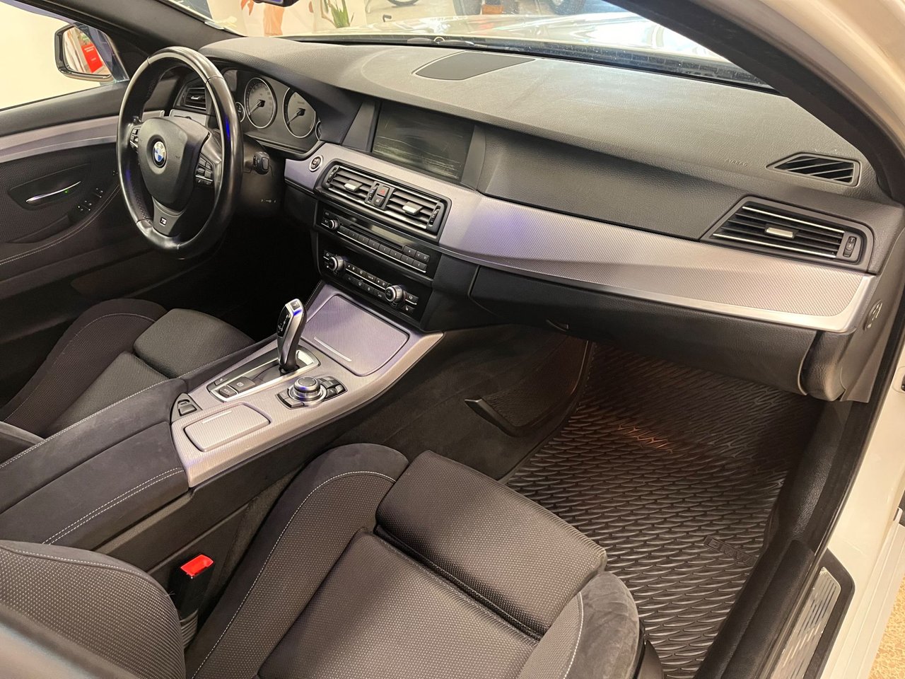 BMW 520d Touring Steptronic, 184hk, 2011