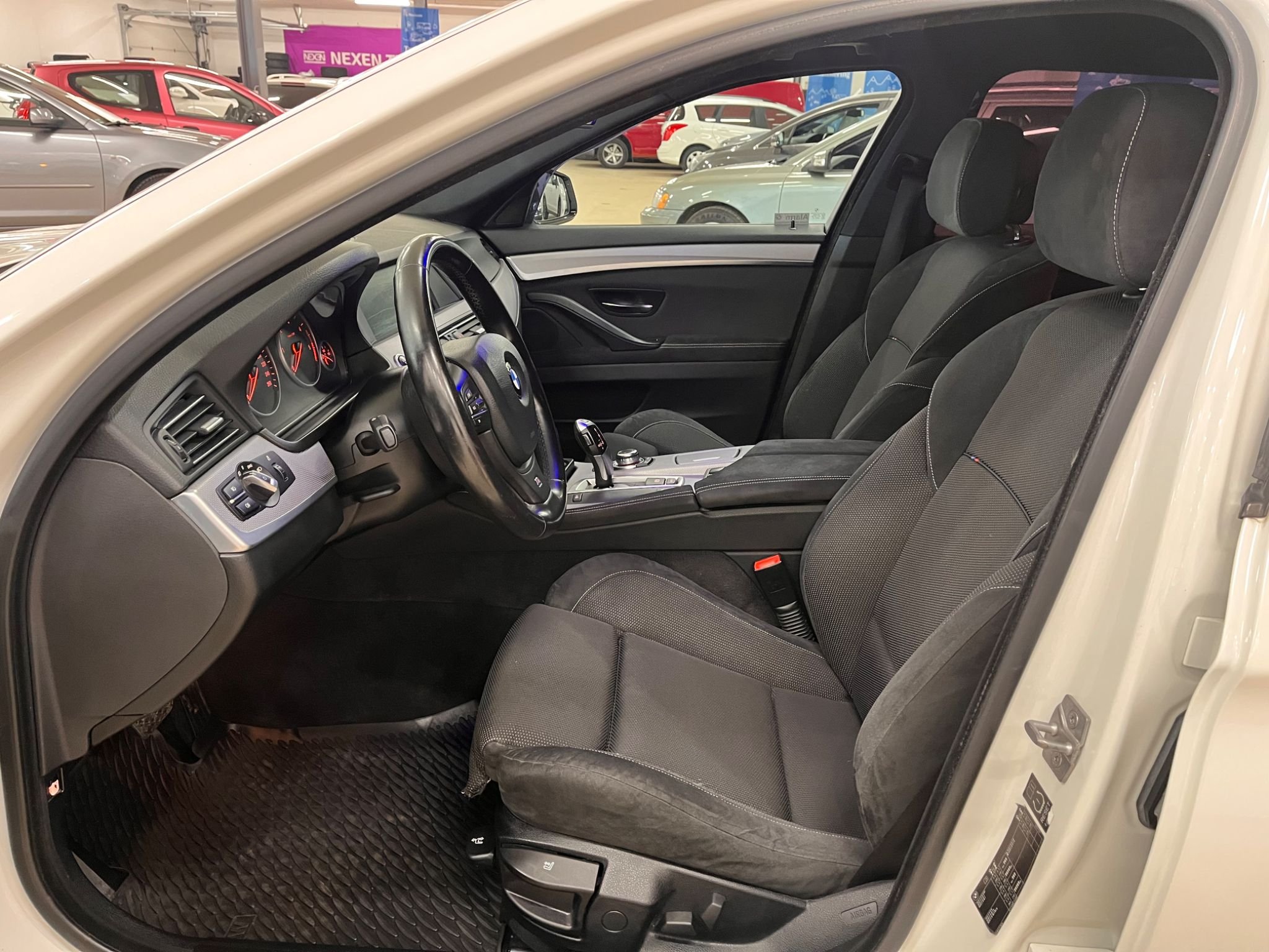 BMW 520d Touring Steptronic, 184hk, 2011