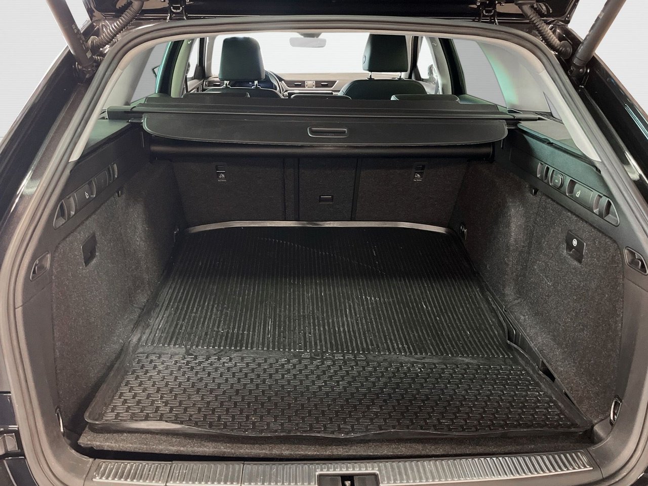 Škoda Superb Stasjonsvogn 2.0 TDI 4x4 DSG sekvensiell, 7-trinn, 200hk, 2022