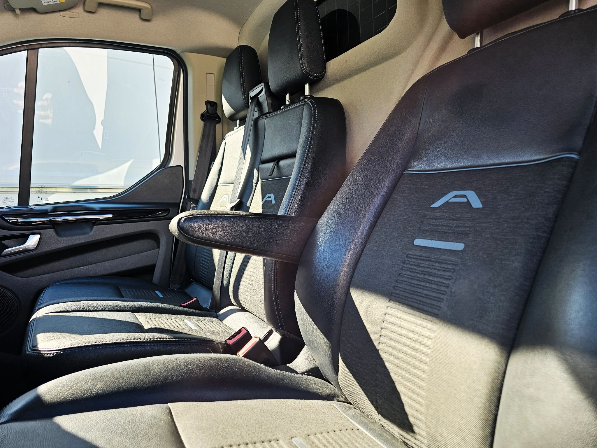 Ford Transit Custom 300 2.0 EcoBlue SelectShift, 6-trinn, 170hk, 2023