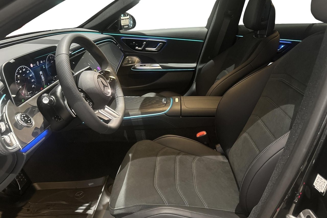 Mercedes-Benz E 300 d e 4MATIC 9G-Tronic, 313hp, 2026