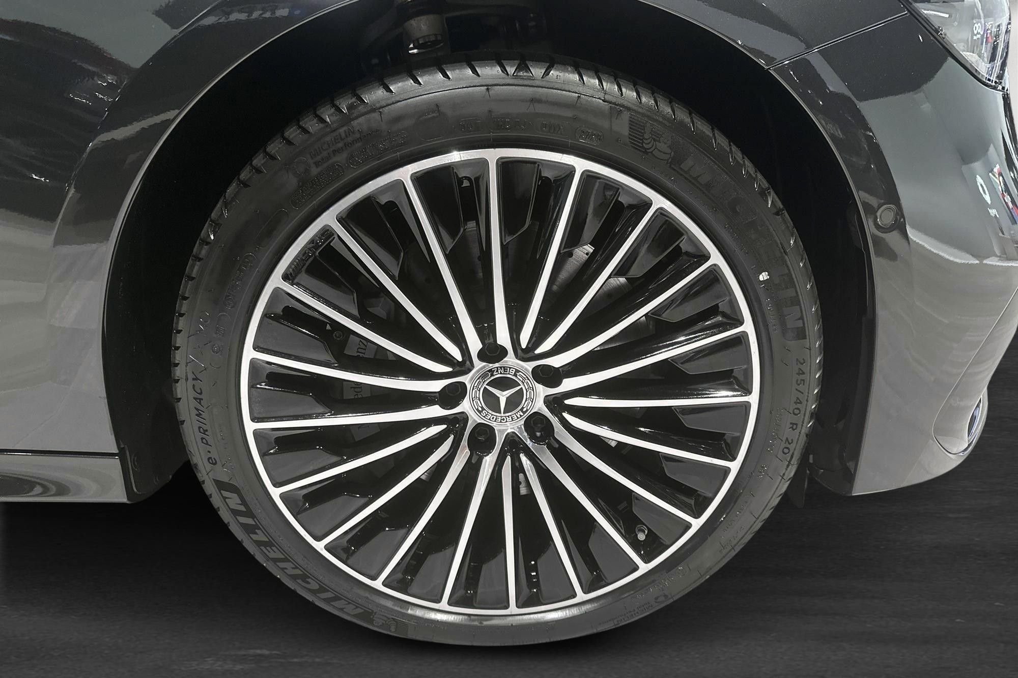 Mercedes-Benz E 300 d e 4MATIC 9G-Tronic, 313hp, 2026