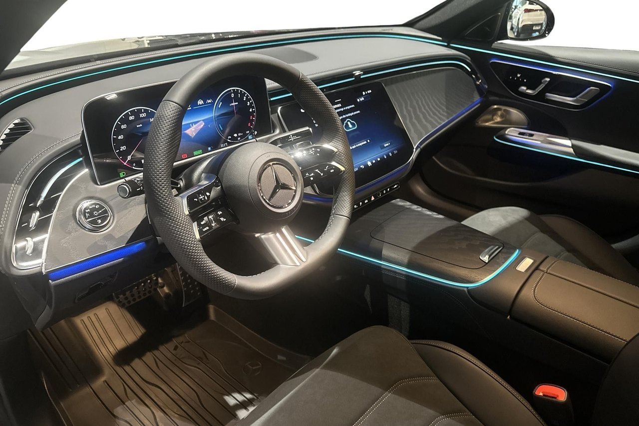 Mercedes-Benz E 300 d e 4MATIC 9G-Tronic, 313hp, 2026