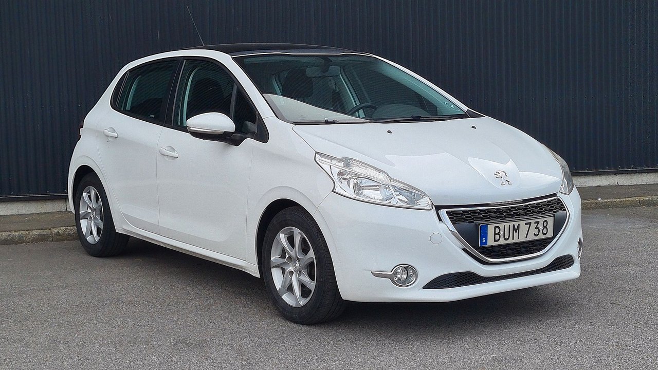 Peugeot 208 5-door 1.2 VTi 82 Manual, 82hp, 2014