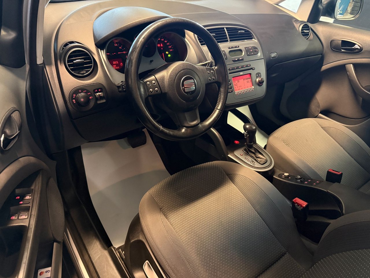 SEAT Altea XL 2.0 TDI DPF 8v DSG sekvensiell, 6-trinn, 140hk, 2009