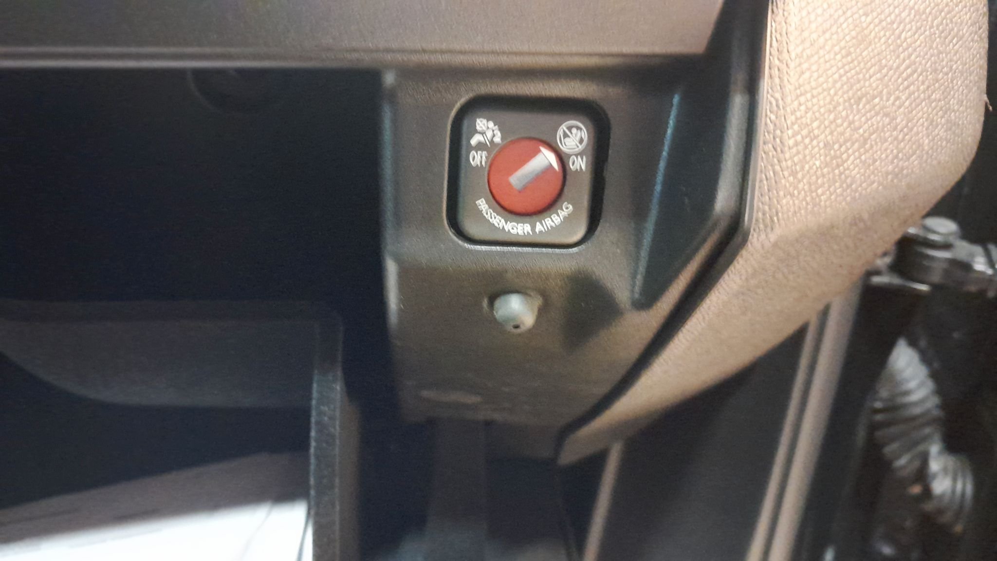 Peugeot 3008 1.2 PureTech 130 EAT, 131hk, 2024