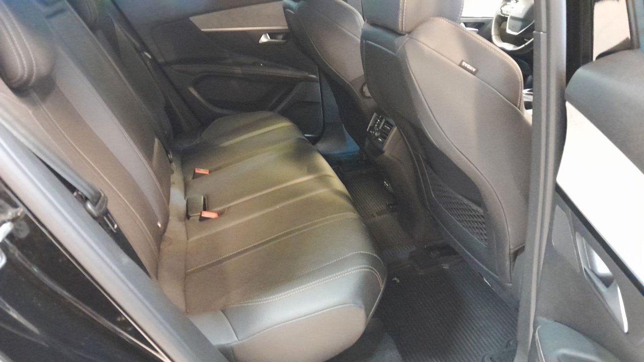 Peugeot 3008 1.2 PureTech 130 EAT, 131hk, 2024