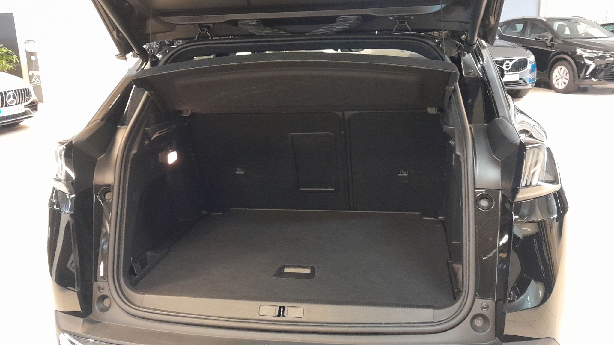 Peugeot 3008 1.2 PureTech 130 EAT, 131hk, 2024