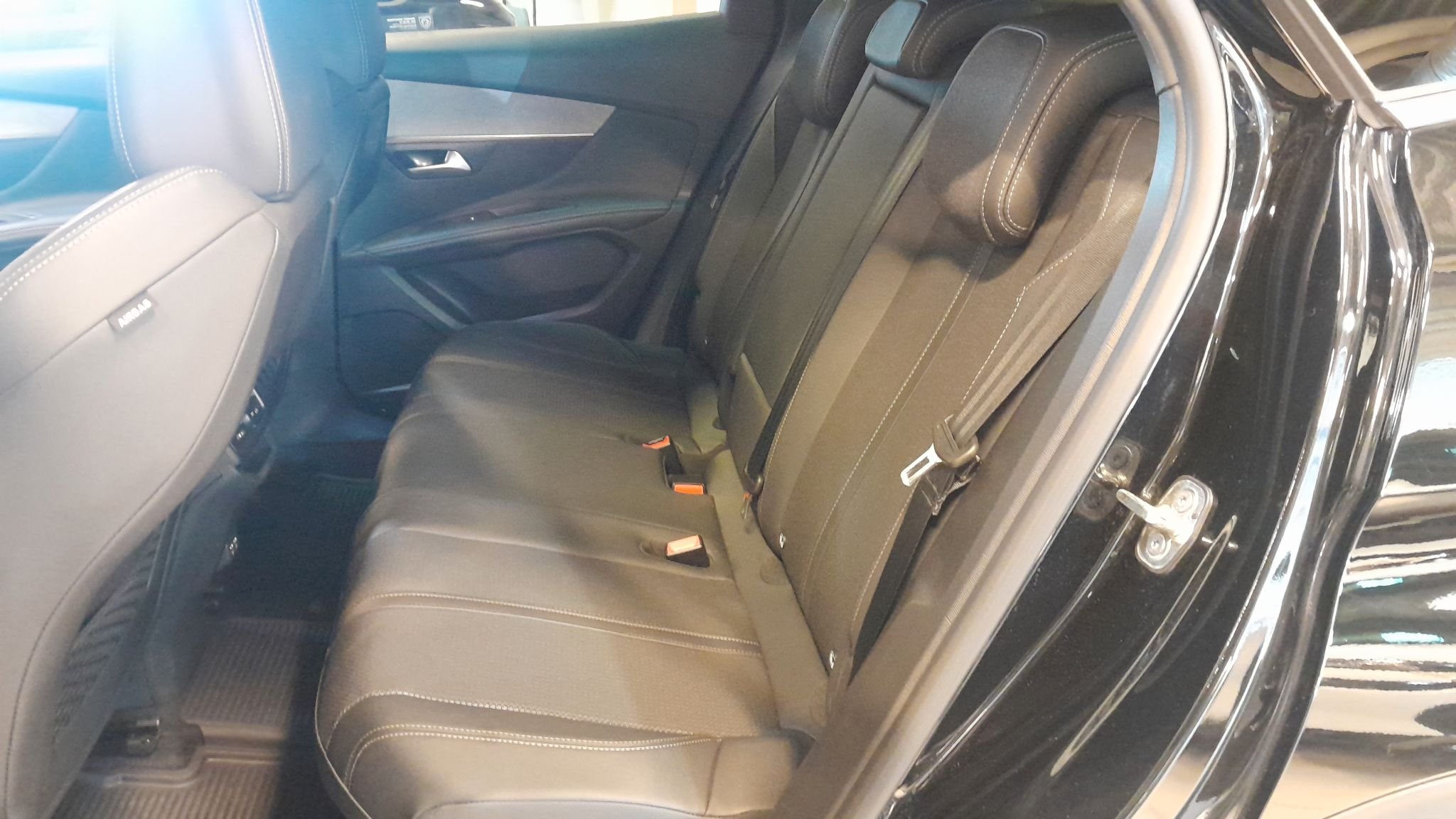 Peugeot 3008 1.2 PureTech 130 EAT, 131hk, 2024