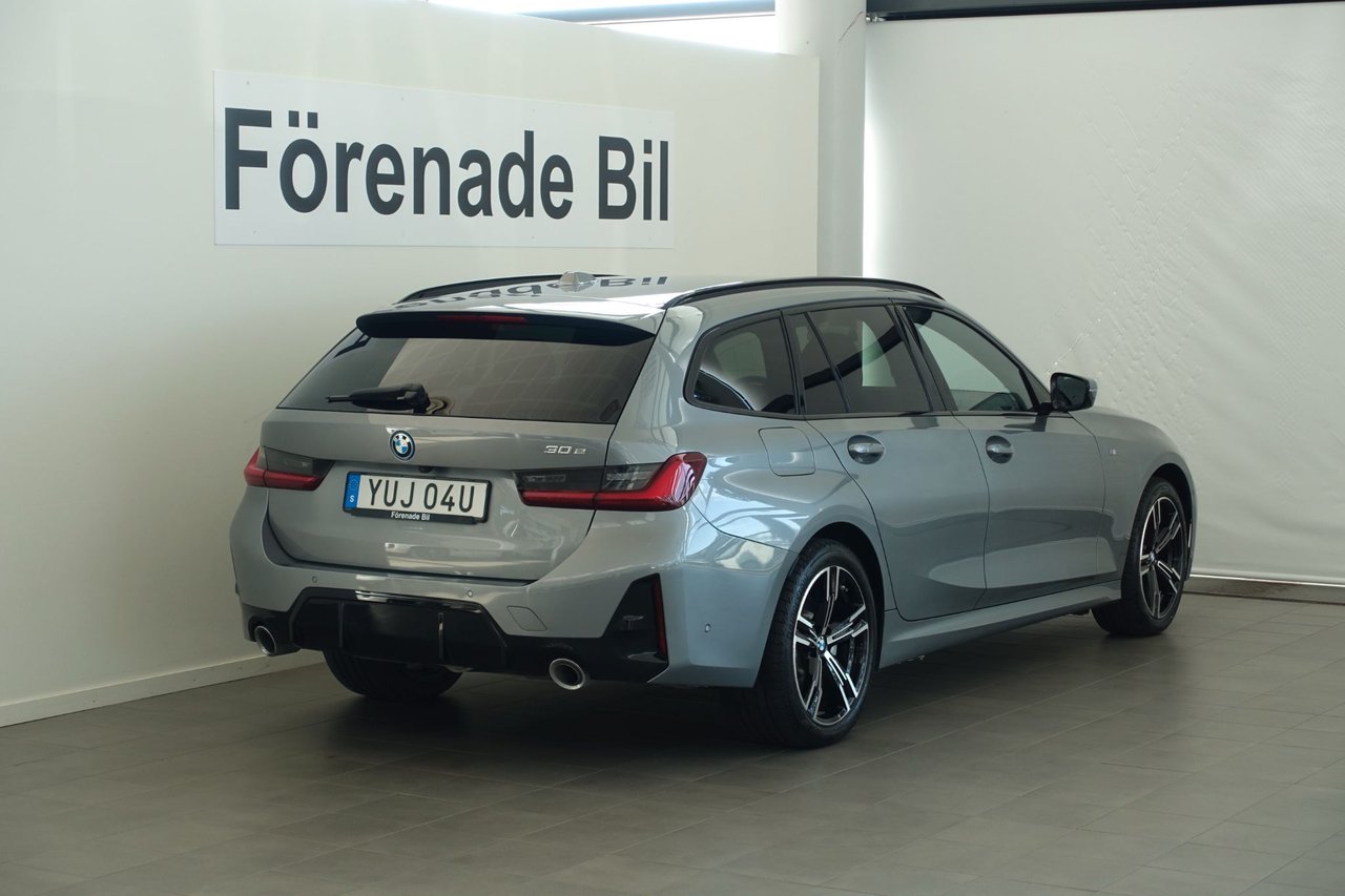 BMW 330e Touring Steptronic, 292hp, 2025