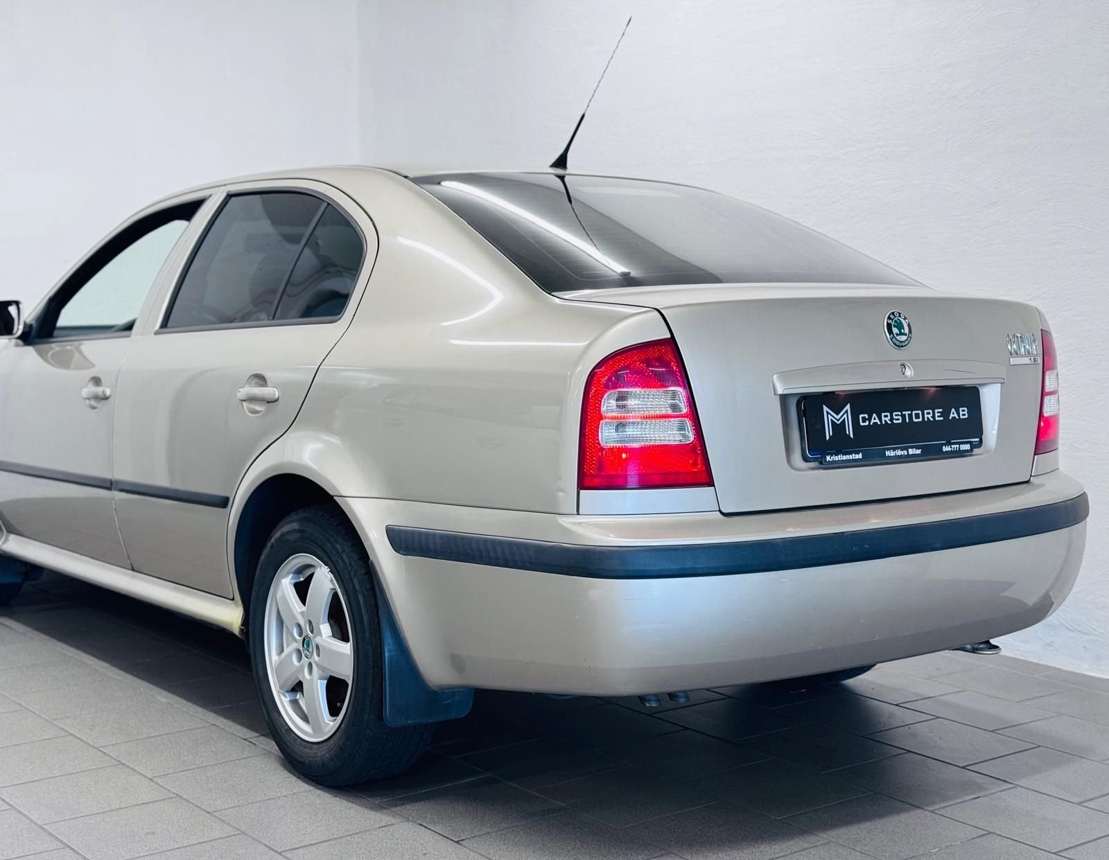 Škoda Octavia Tour 1.6 MPI Automatic, 4-trinn, 102ps, 2004