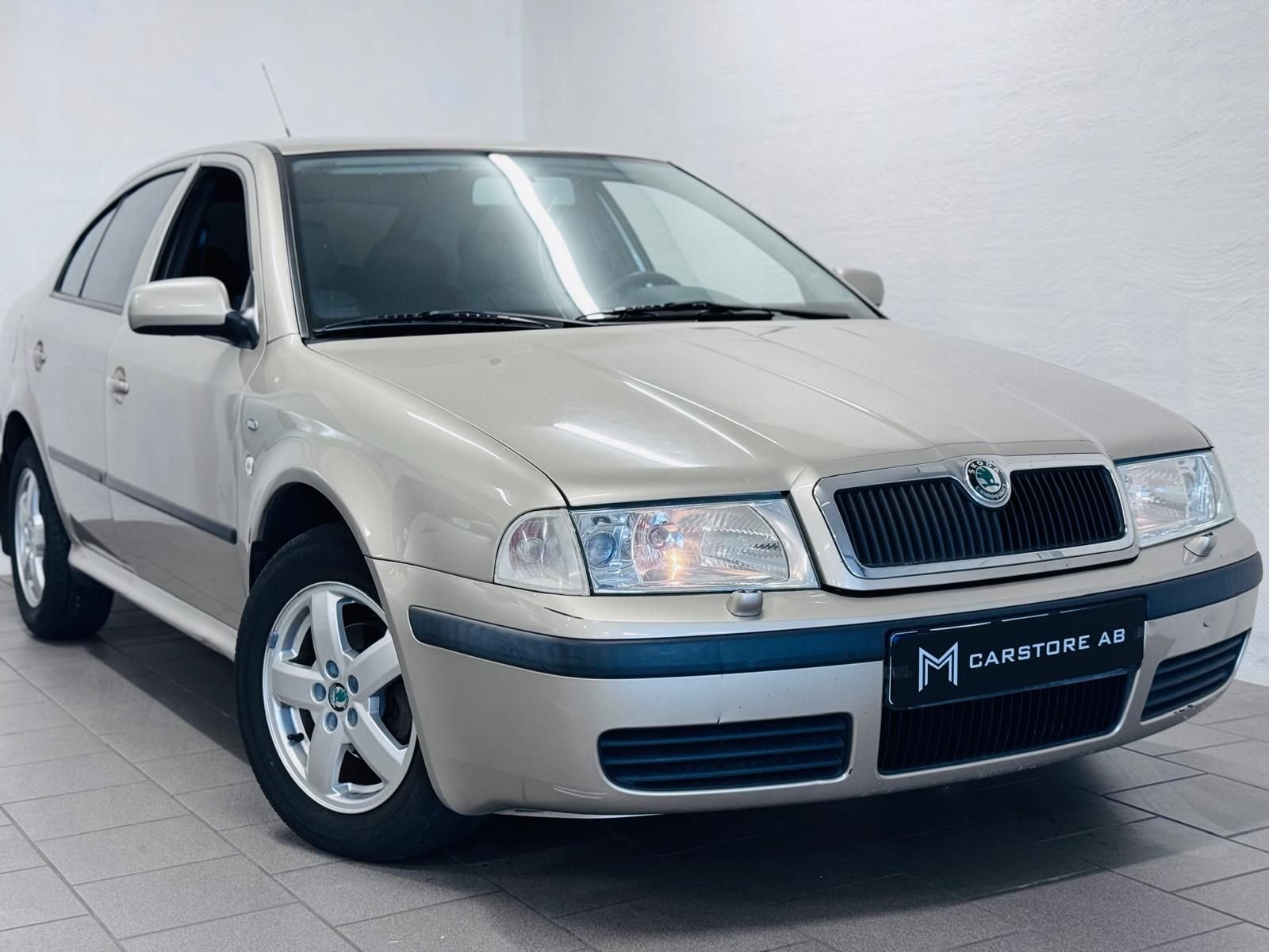 Škoda Octavia Tour 1.6 MPI Automatic, 4-trinn, 102ps, 2004
