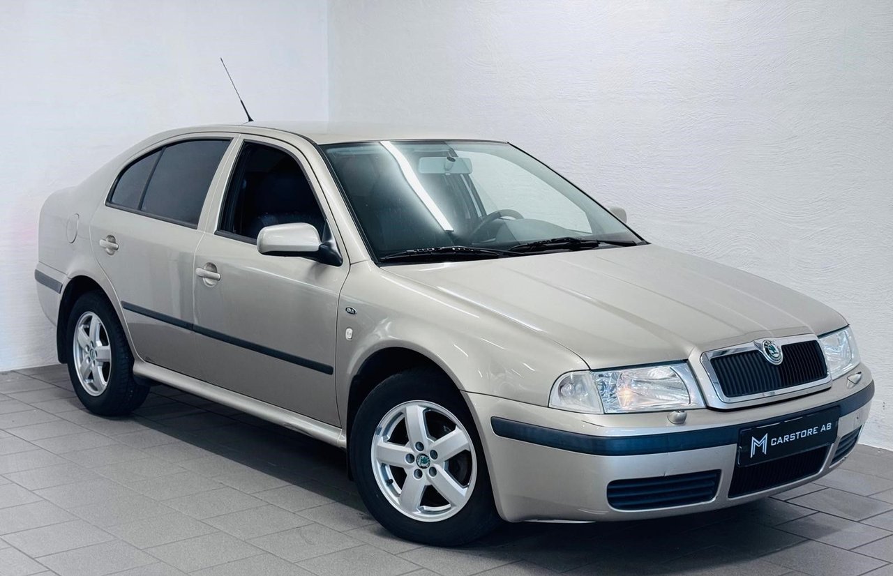 Škoda Octavia Tour 1.6 MPI Automatic, 4-trinn, 102ps, 2004
