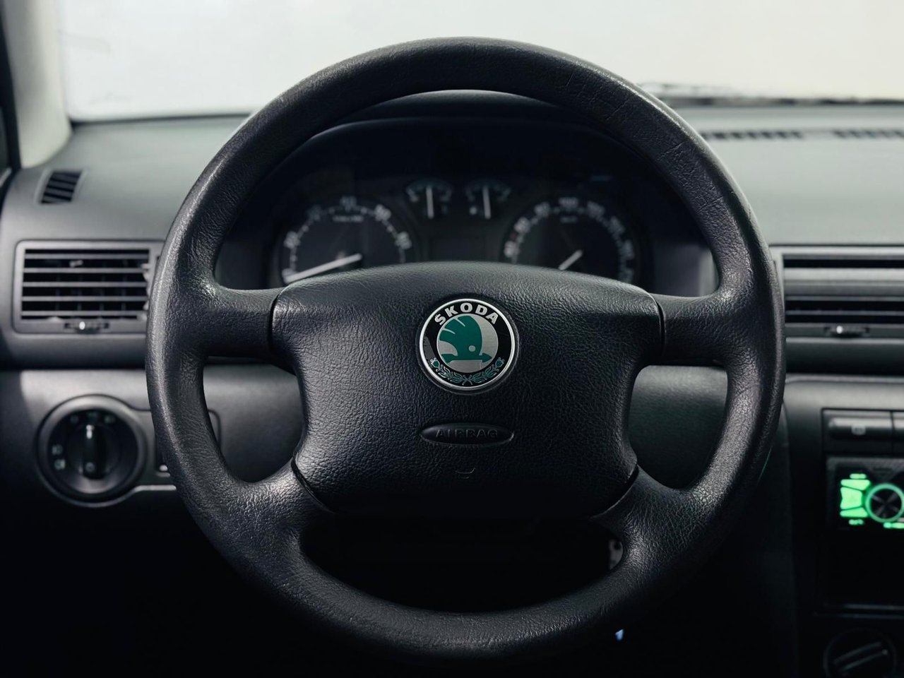 Škoda Octavia Tour 1.6 MPI Automatic, 4-trinn, 102ps, 2004