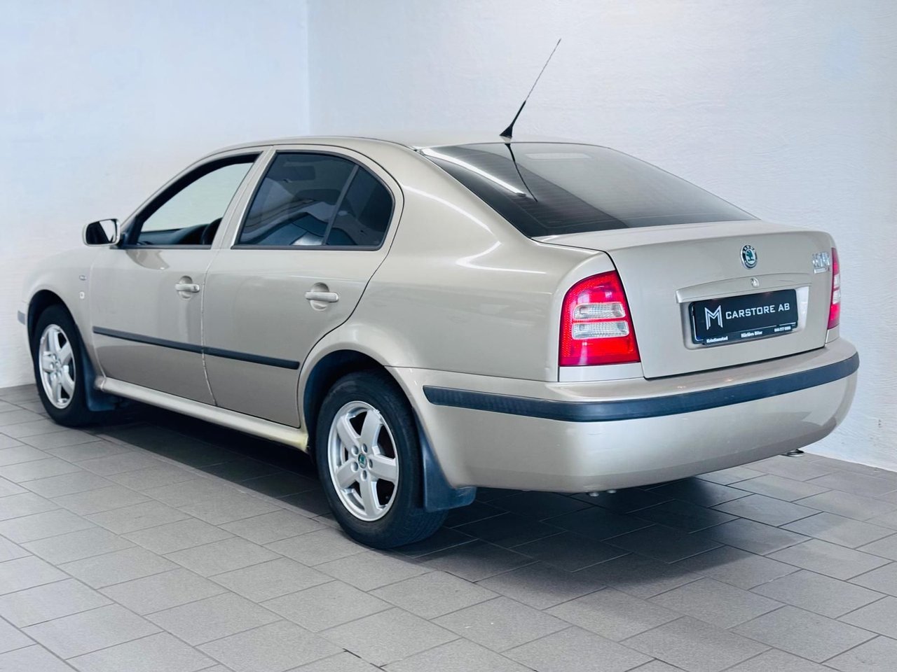Škoda Octavia Tour 1.6 MPI Automatic, 4-trinn, 102ps, 2004