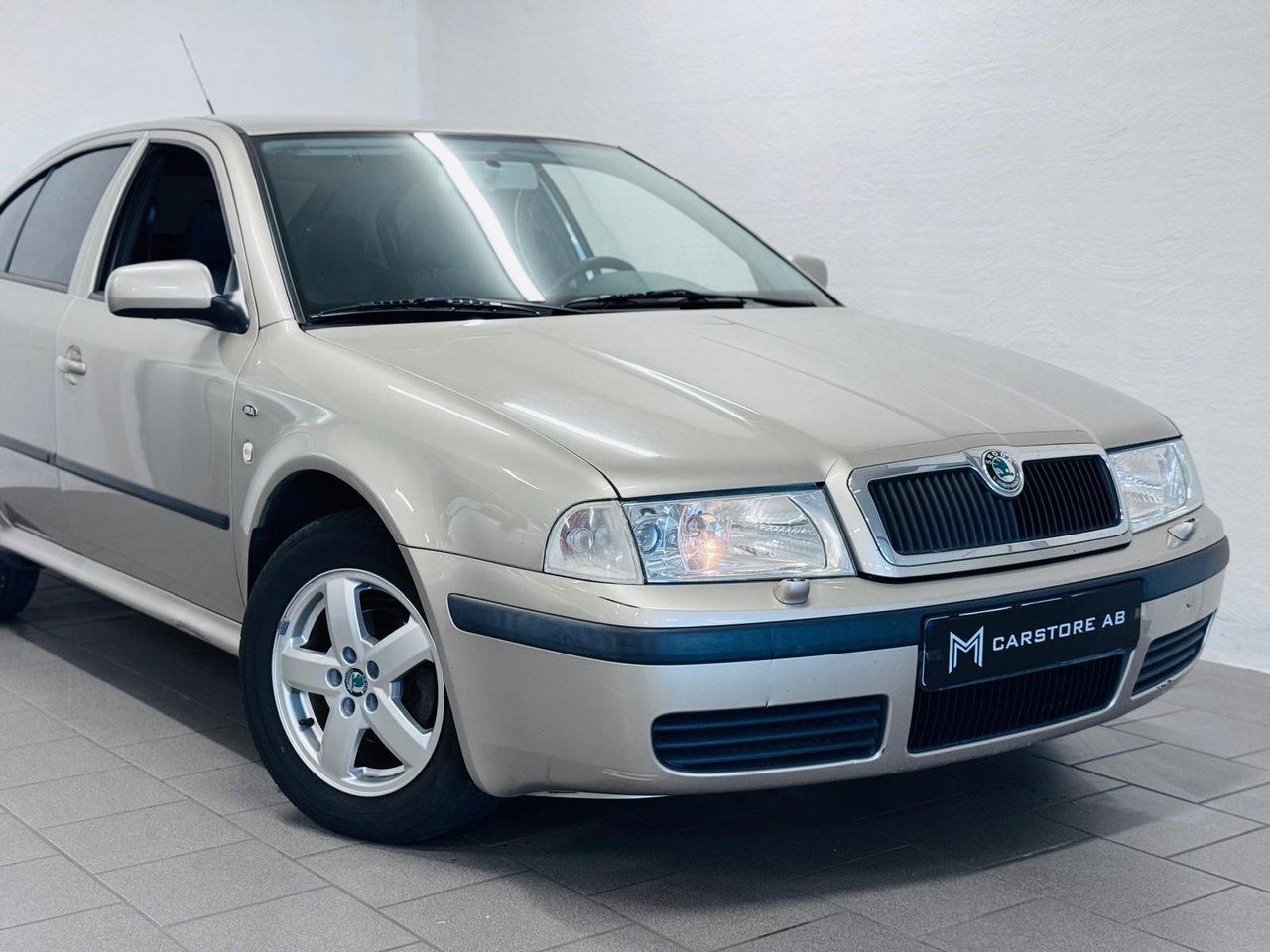 Škoda Octavia Tour 1.6 MPI Automatic, 4-trinn, 102ps, 2004