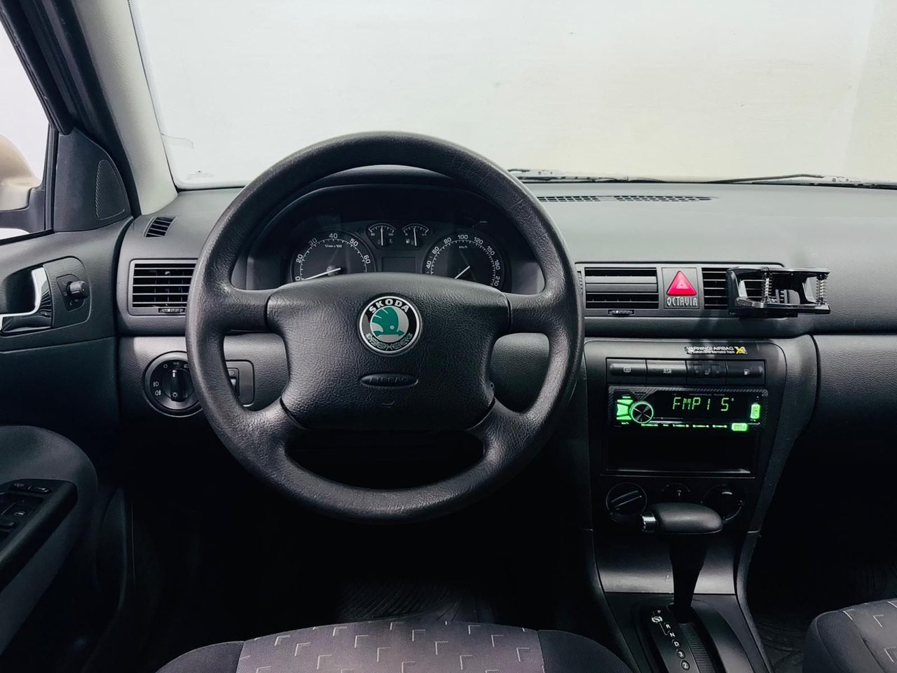 Škoda Octavia Tour 1.6 MPI Automatic, 4-trinn, 102ps, 2004