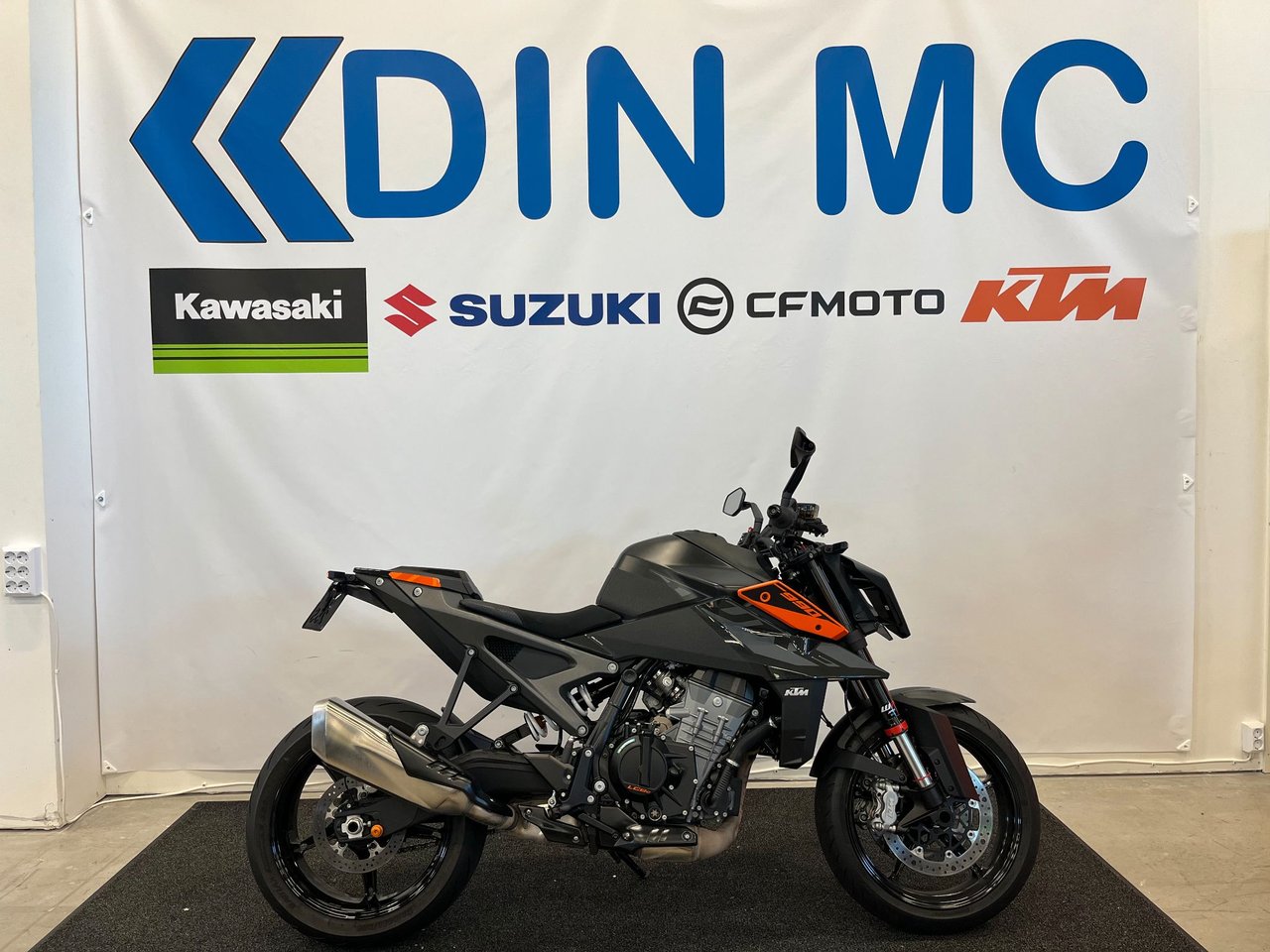 KTM 990 Super Duke "Endast 55...