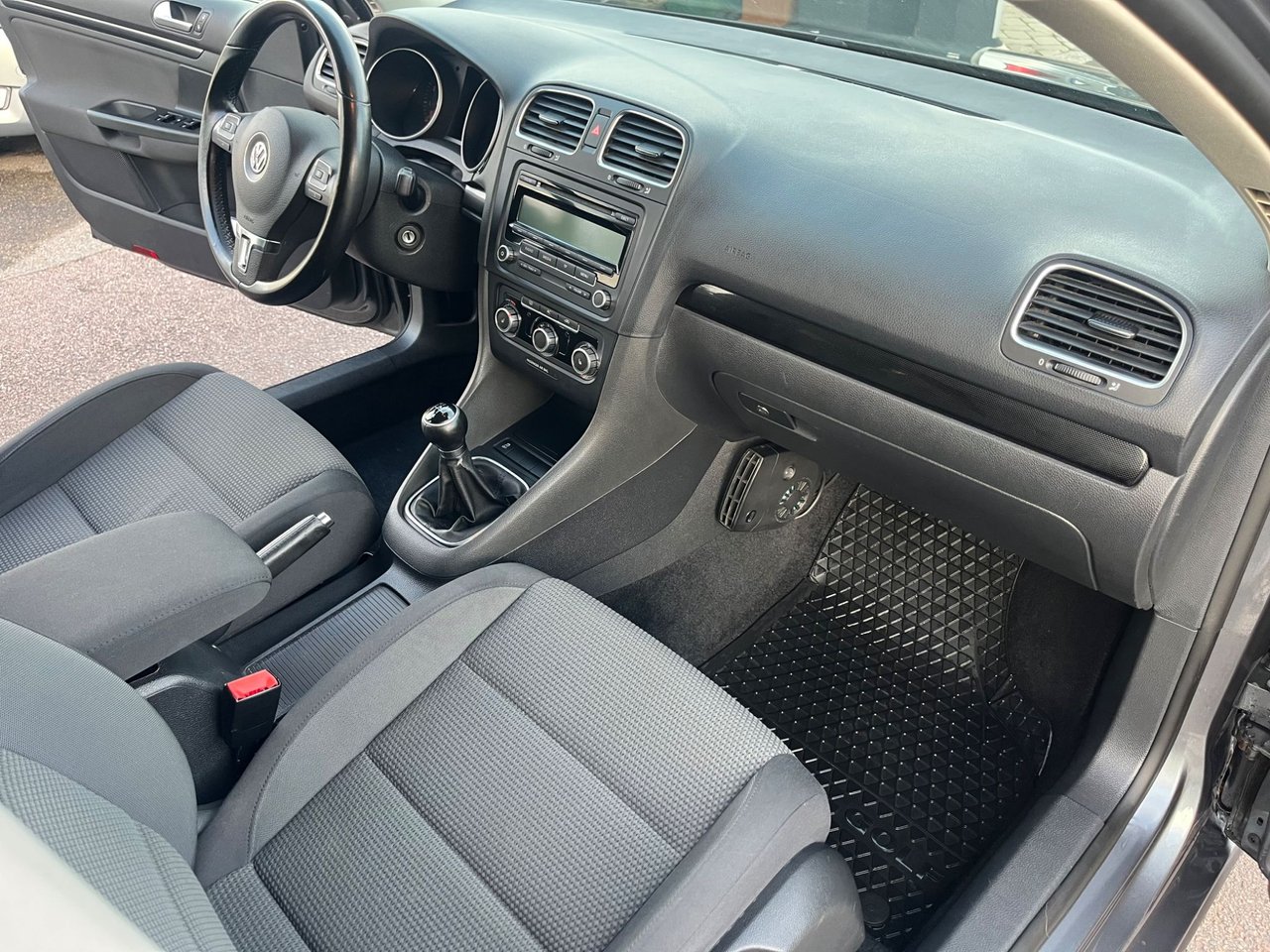 Volkswagen Golf Stasjonsvogn 1.6 MultiFuel Manuell, 5-trinn, 102ps, 2010