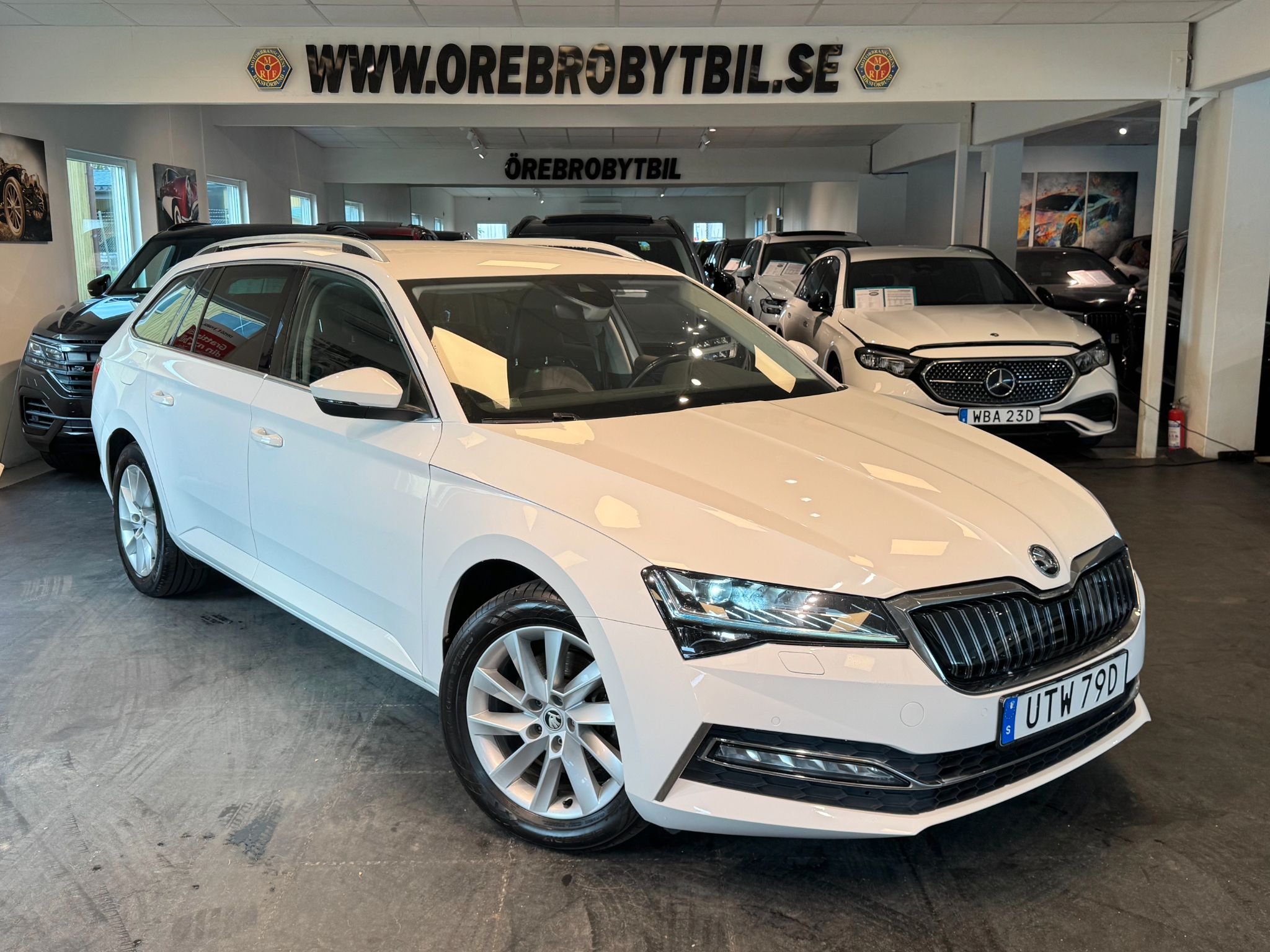 Škoda Superb iV Combi 1.4 TSI iV DSG Sekventiell, 218hk, 2021