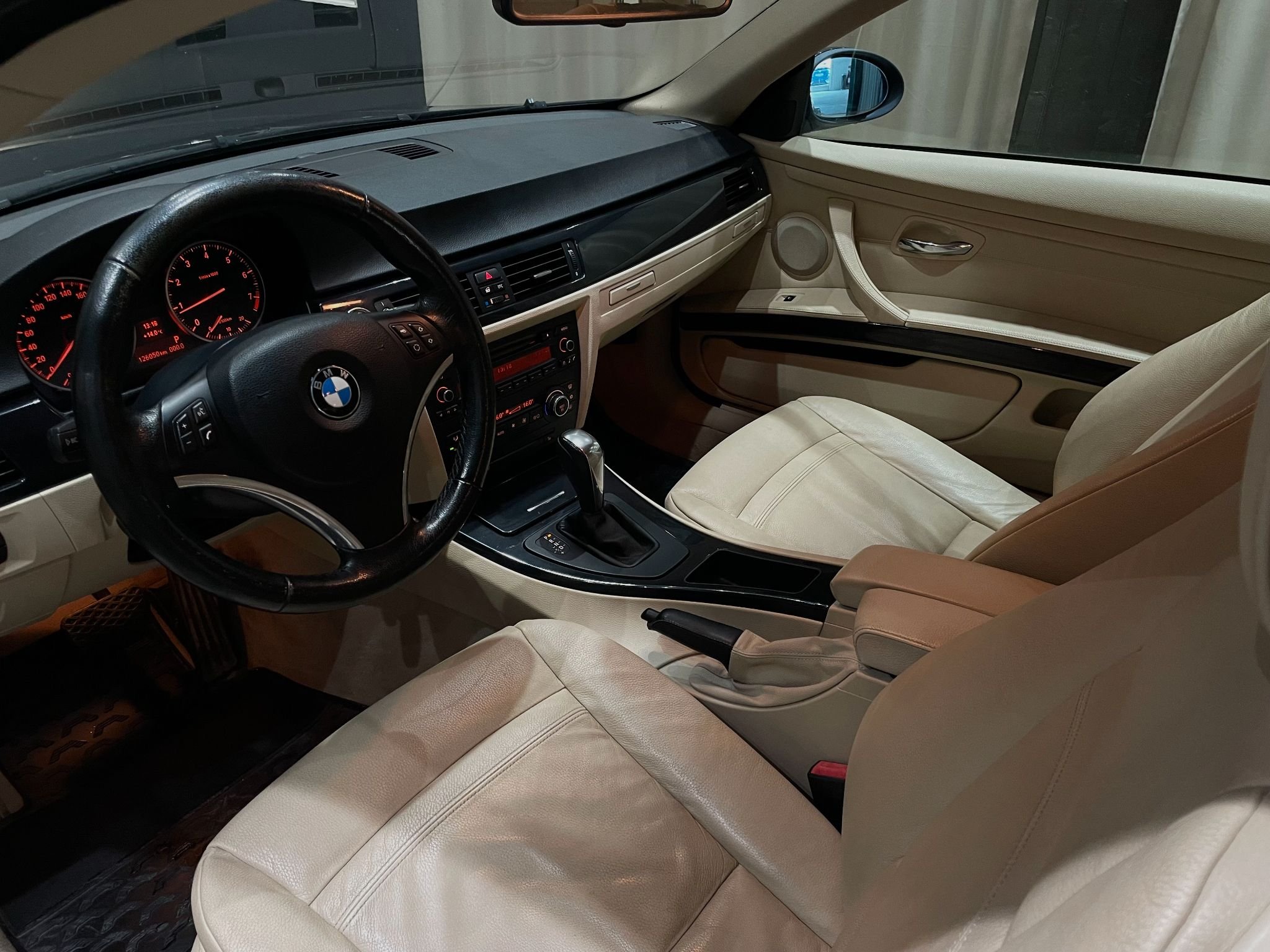 BMW 320i Coupé Automatic, 170hp, 2009