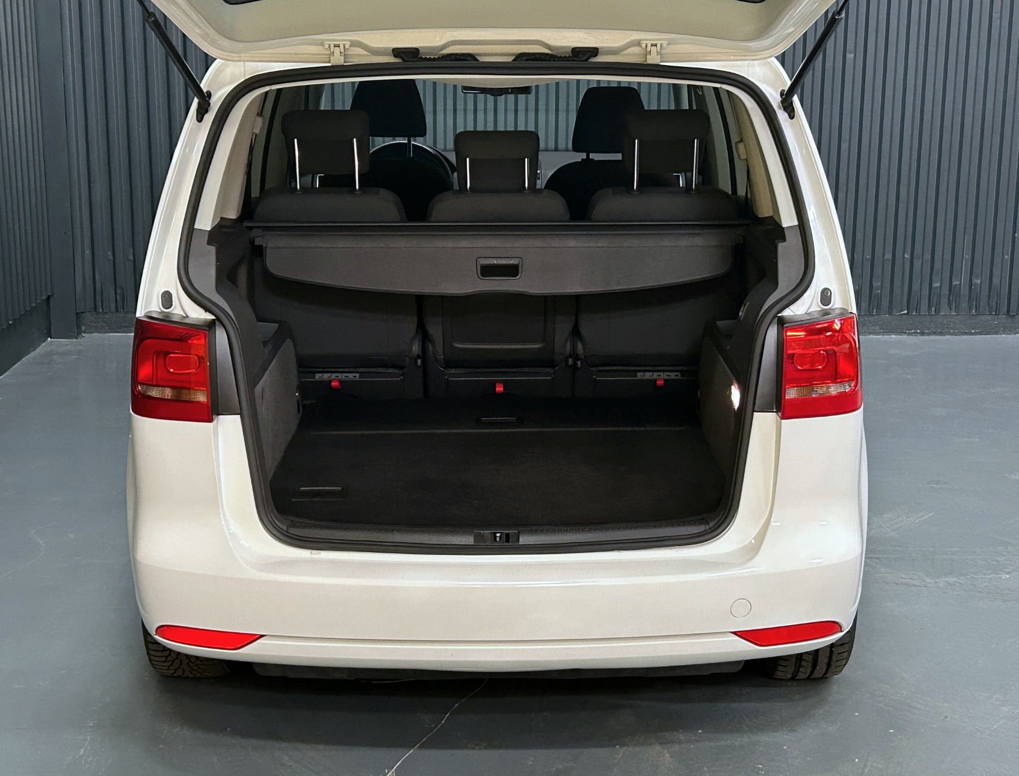 Volkswagen Touran 5-seater 1.4 TGI EcoFuel DSG Sequential, 150hp, 2012