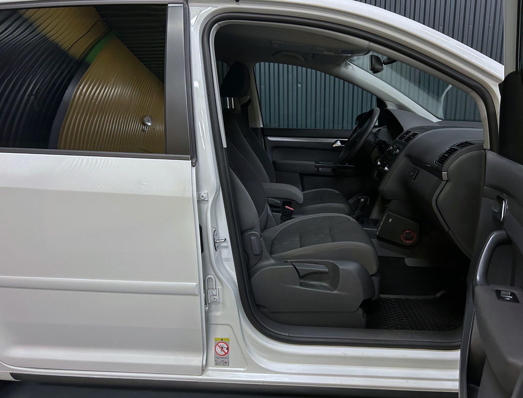 Volkswagen Touran 5-seater 1.4 TGI EcoFuel DSG Sequential, 150hp, 2012