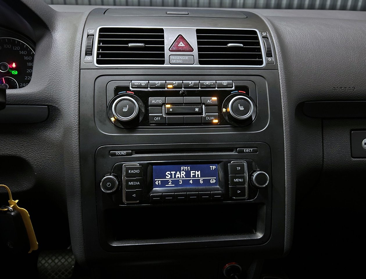 Volkswagen Touran 5-seater 1.4 TGI EcoFuel DSG Sequential, 150hp, 2012