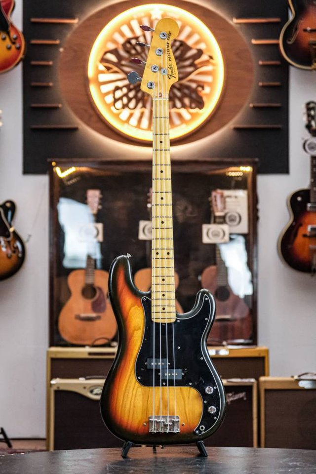 1978 Fender Precision Bass su...