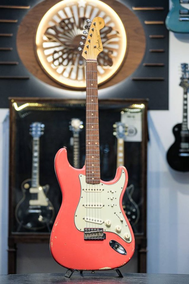 1962 Fender Stratocaster fies...