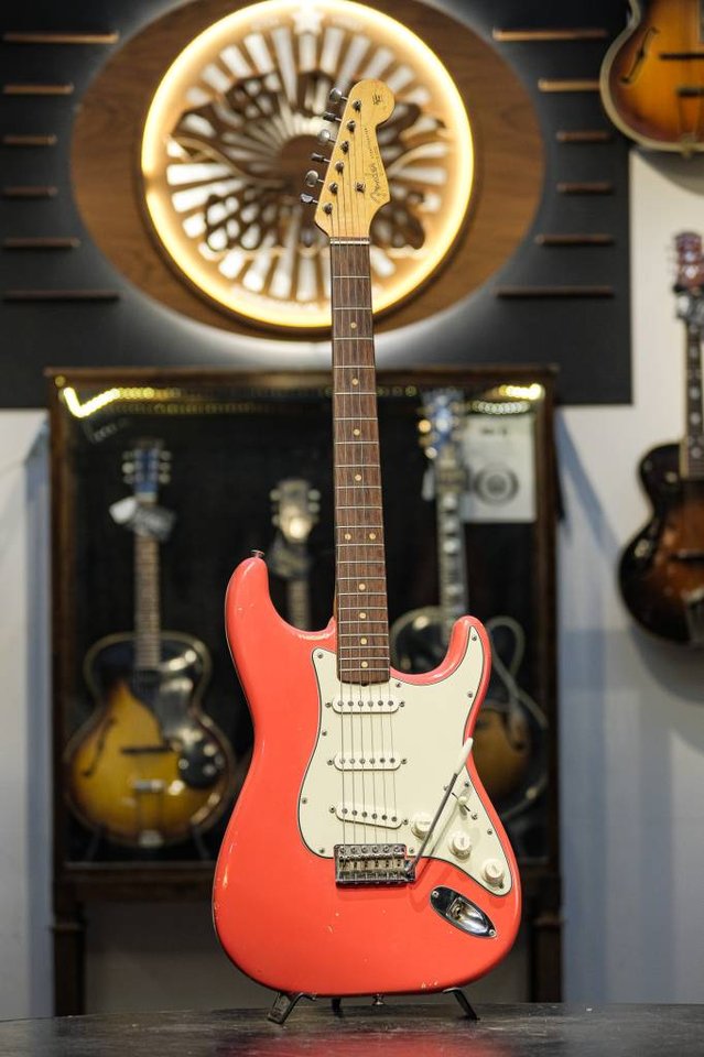 1963 Fender Stratocaster fies...
