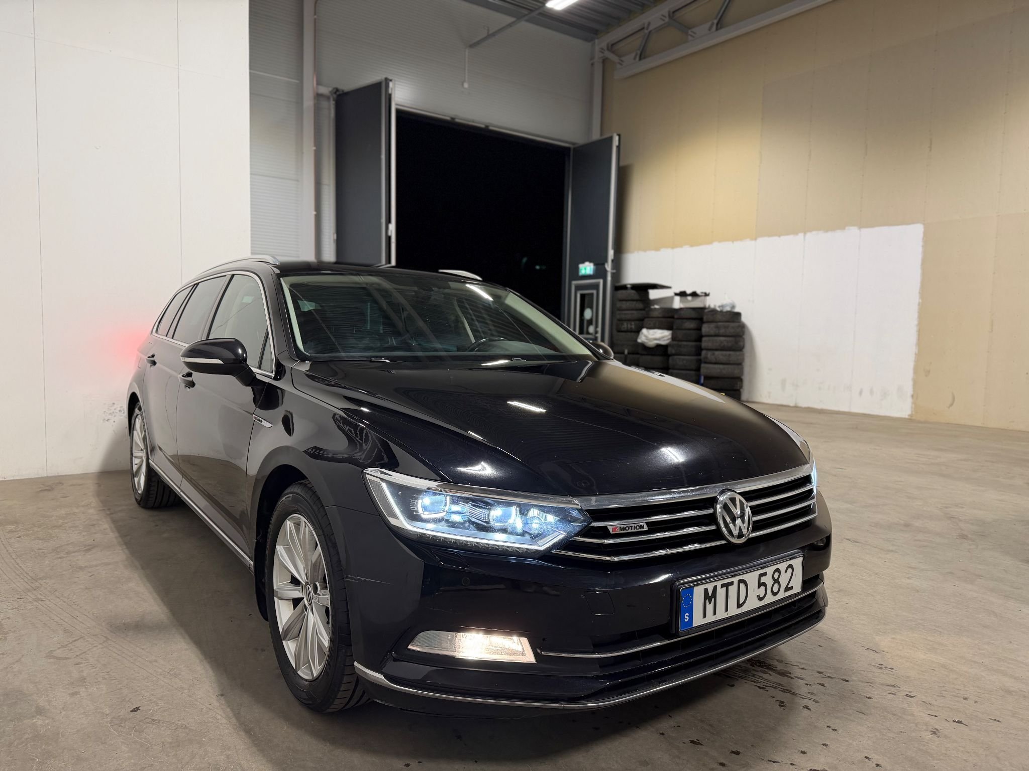 Volkswagen Passat Variant 2.0 TDI DPF SCR BMT 4Motion DSG Sequential, 190hp, 2016
