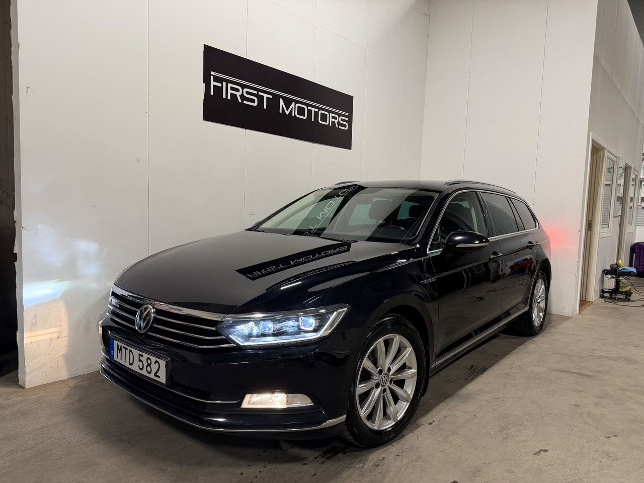 Volkswagen Passat Variant 2.0 TDI DPF SCR BMT 4Motion DSG Sequential, 190hp, 2016