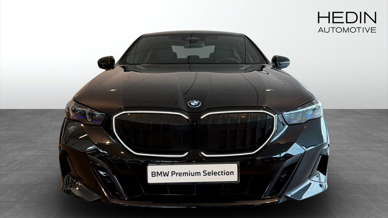 BMW 550e xDrive Sedan Steptronic, 8-trinn, 490ps, 2024