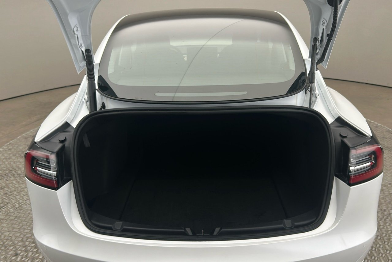 Tesla Model 3 Standard Range, 283hk, 2022
