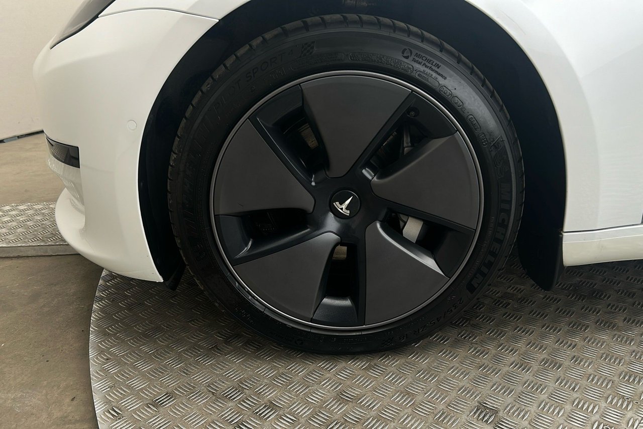 Tesla Model 3 Standard Range, 283hk, 2022