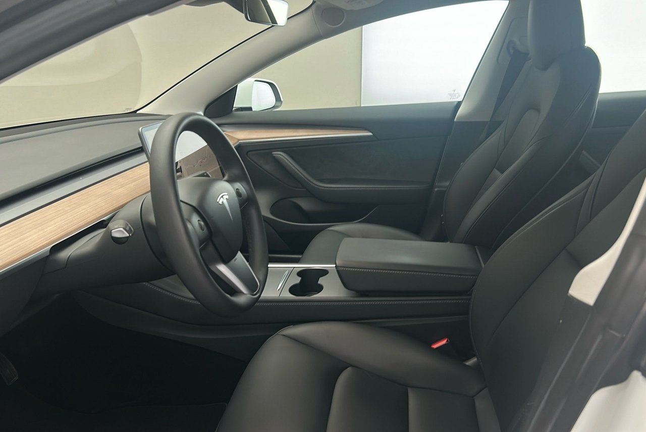 Tesla Model 3 Standard Range, 283hk, 2022