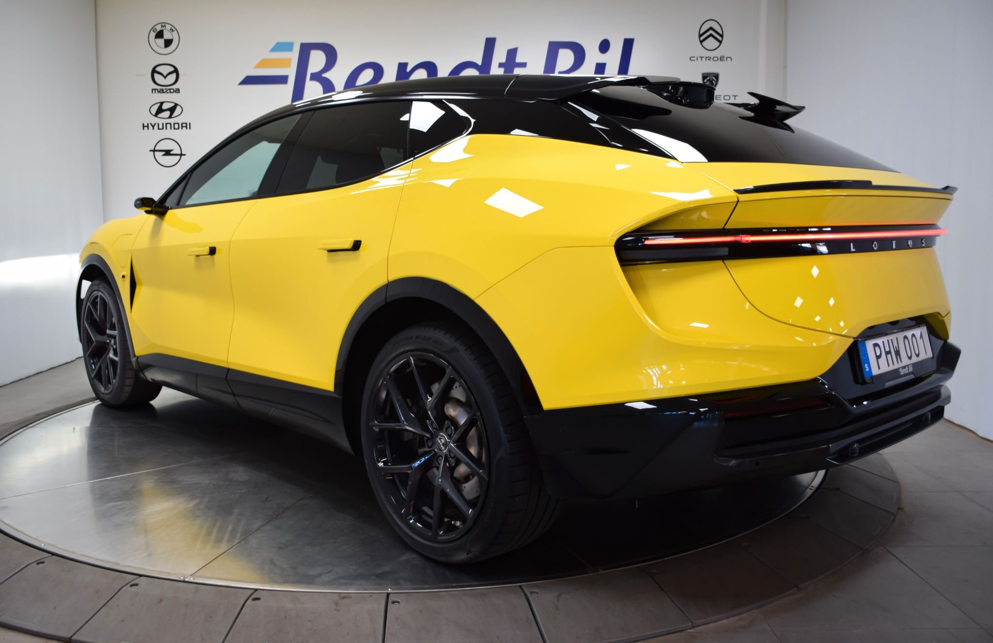 Lotus Eletre S, 612hk, 2023