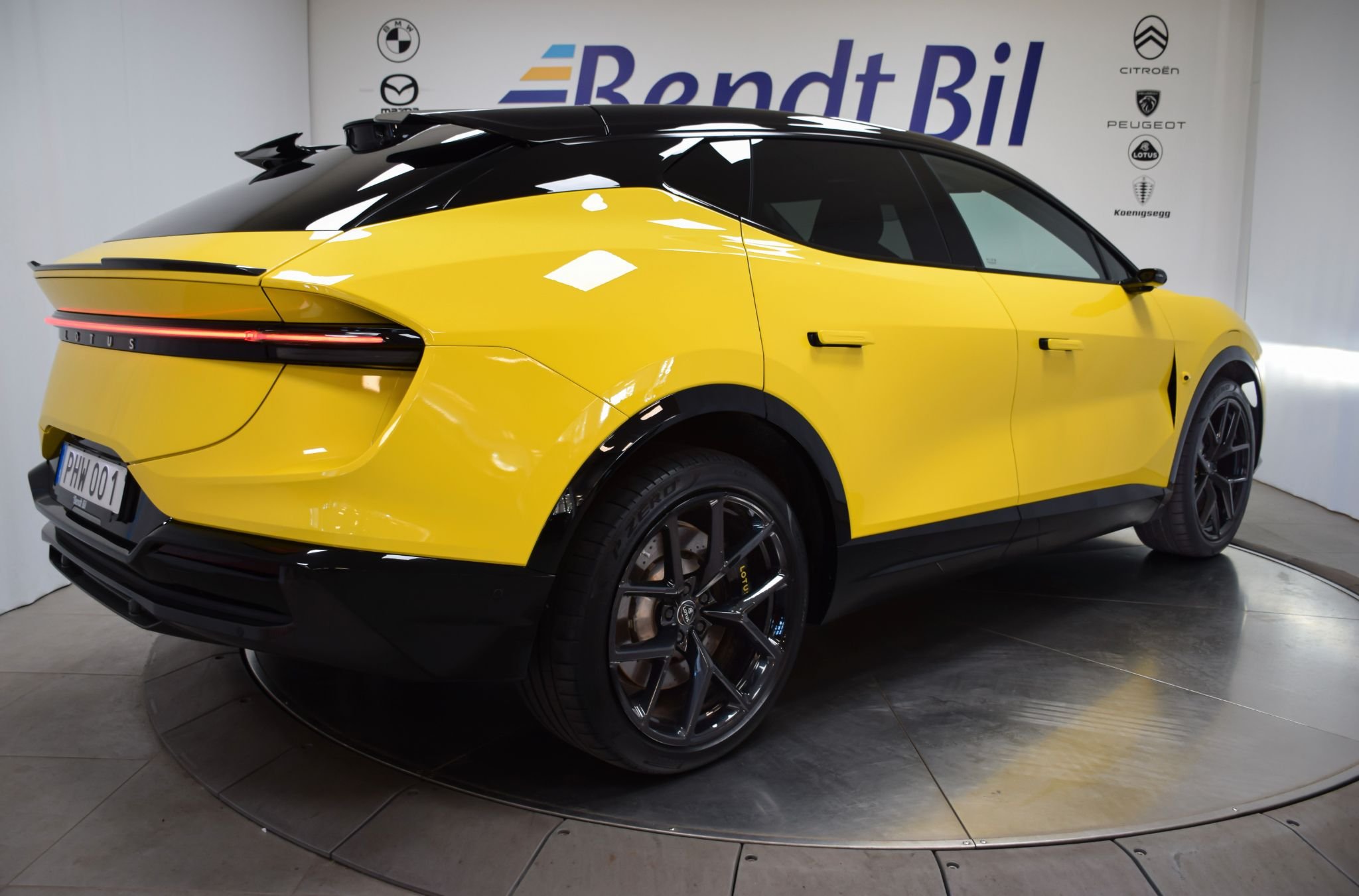 Lotus Eletre S, 612hk, 2023