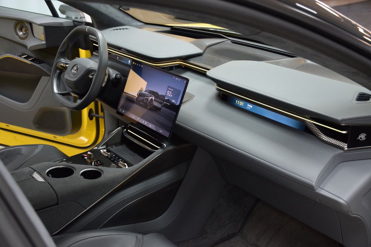 Lotus Eletre S, 612hk, 2023