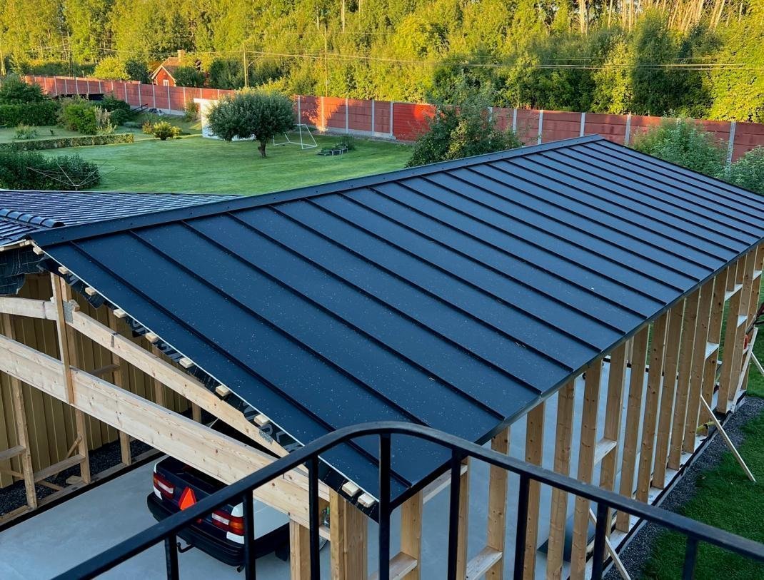 Svart klickplåt på lager 2,5m...