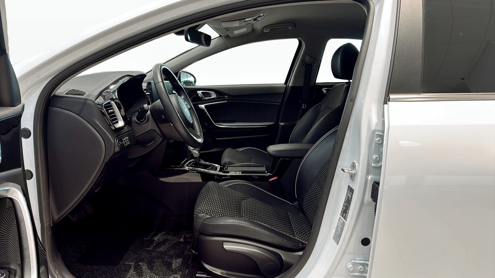 Kia XCeed Plug-in Hybrid DCT, 141hk, 2023